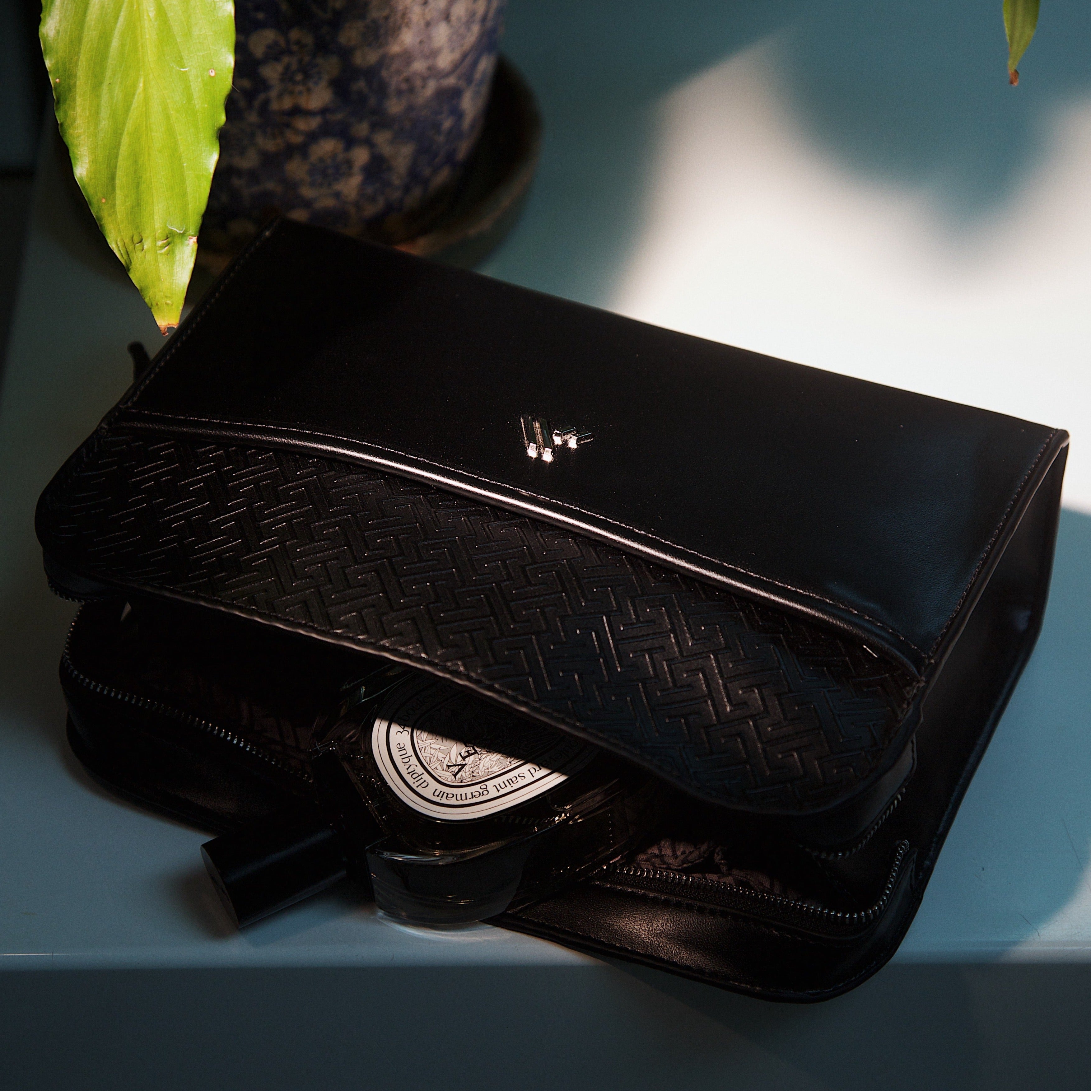 The Signature Pouch Midnight