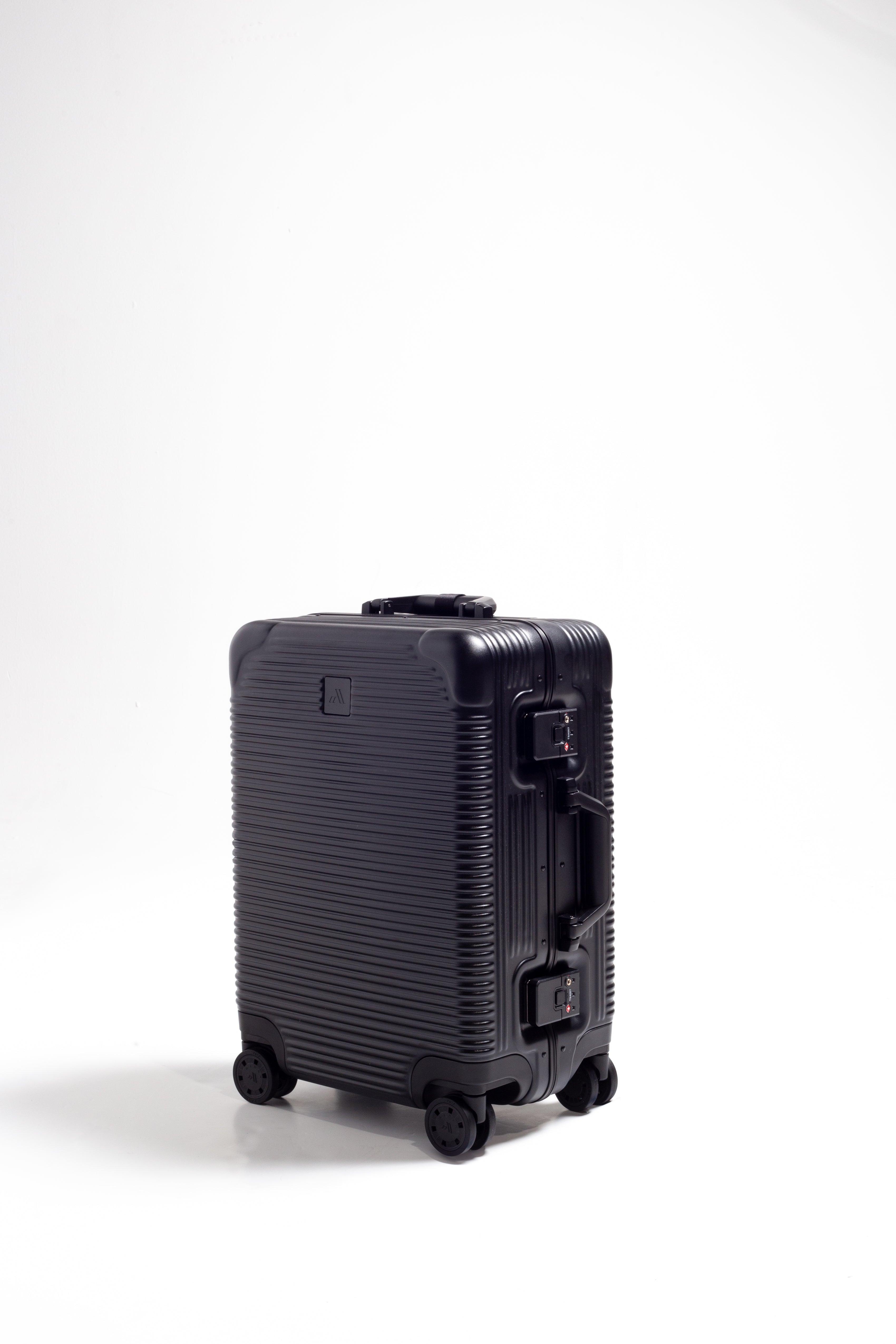 The Signature Series S 'Advanced' Black Luggage – AIDAN